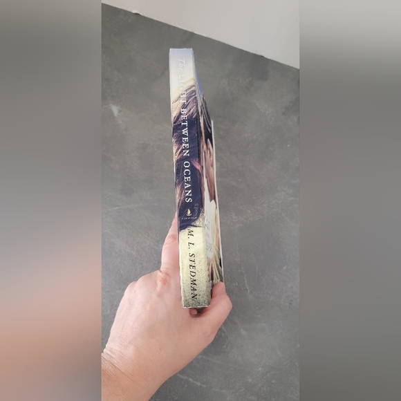 The Light Between Two Oceans Paper back Novel By M.L Stedman - Picture 8 of 8